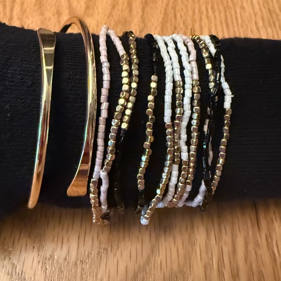 SHEIN Gold & Black Multi-Strand Bracelet Set - Picture 1 of 6